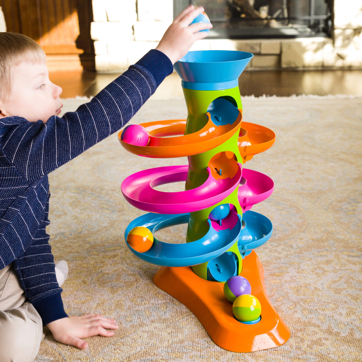 Башня с шарами. Горка с шариками для детей игрушки. Развивающая игрушка с шариками. Игрушка башенка с шариками. Развивающие игрушки для 2 лет.